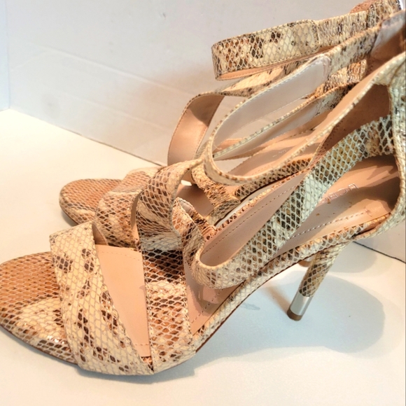 Bcbg python print heels size 10 - Picture 8 of 13